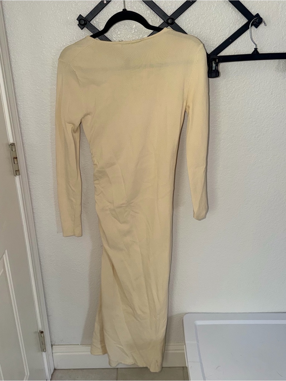 Zara Cream Ruched Side Maxi Dress Long Sleeve Bodycon Stretch Women’s Small - Picture 4 of 4